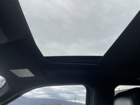 Used 2021 Ford F150 Lariat w/ Equipment Group 502A High image 27