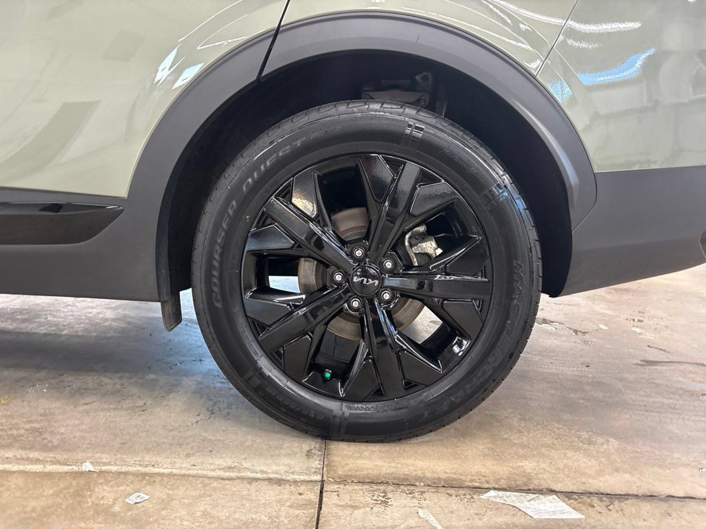Certified 2025 Kia Sportage X-Line w/ Premium Package AWD/4WD image 30