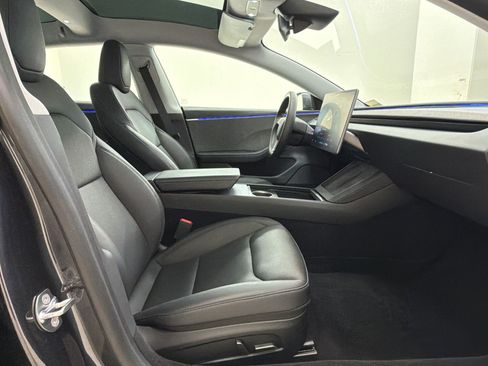 Used 2025 Tesla Model 3 Long Range RWD image 23
