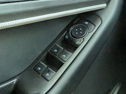 Used 2025 Ford Explorer ST-Line w/ ST-Line Street Pack AWD/4WD image 13