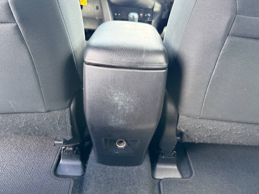 Used 2017 Toyota RAV4 LE w/ Carpet Mat Package AWD/4WD image 23