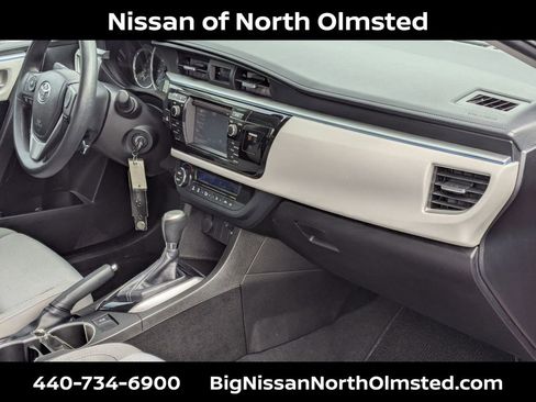 Used 2016 Toyota Corolla LE image 24