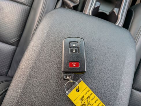 Used 2021 Toyota Tacoma TRD Sport w/ TRD Premium Sport Package image 39