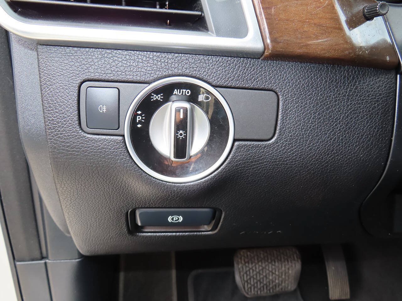 Used 2015 Mercedes-Benz ML 350 4MATIC image 23