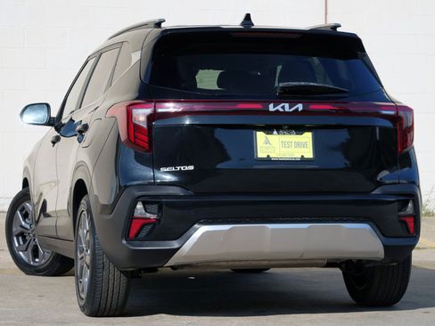 Used 2024 Kia Seltos S FWD image 5