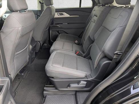 New 2026 Ford Explorer Active RWD image 14