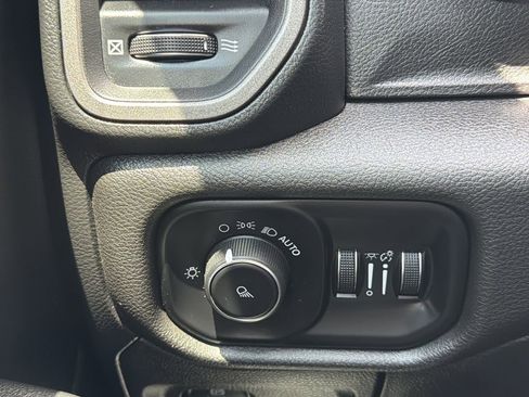Used 2019 RAM 1500 Tradesman AWD/4WD image 26