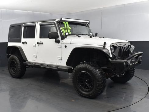 Used 2013 Jeep Wrangler Unlimited Sport AWD/4WD image 2