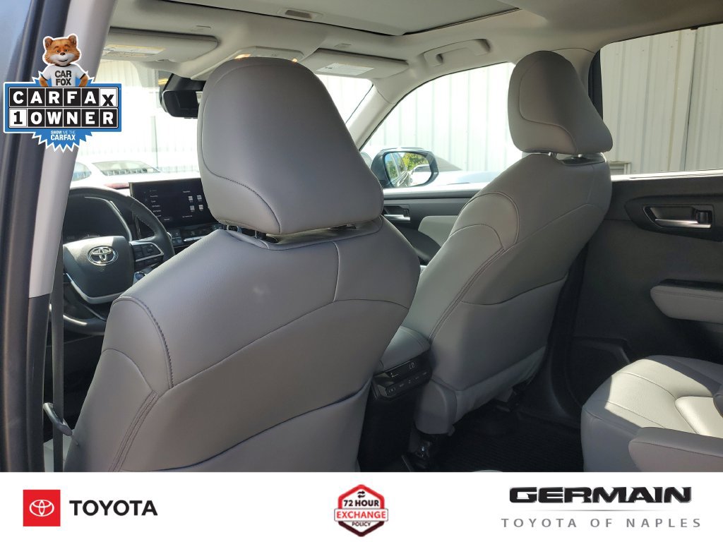 Used 2023 Toyota Highlander XLE FWD image 23