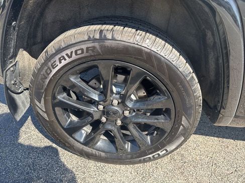 Used 2019 Jeep Grand Cherokee Altitude AWD/4WD image 54