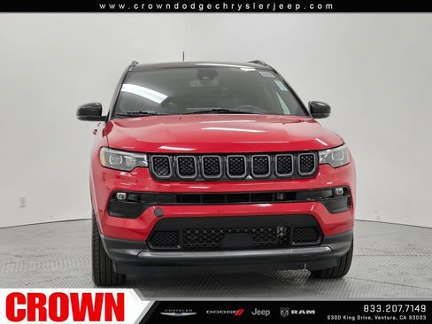 Used 2023 Jeep Compass High Altitude AWD/4WD image 2