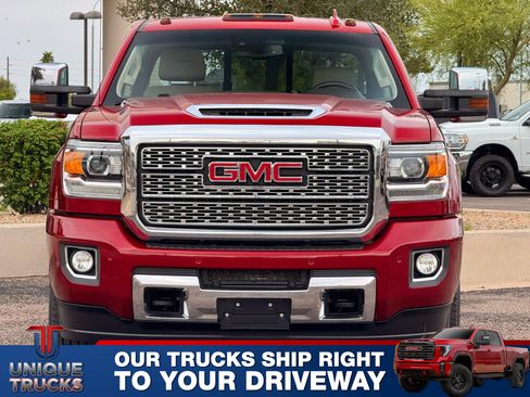 Used 2019 GMC Sierra 2500 Denali w/ Duramax Plus Package image 2