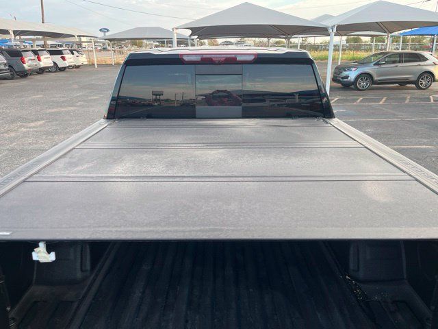 Used 2025 Chevrolet Silverado 1500 High Country AWD/4WD image 9