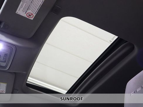 Used 2022 GMC Sierra 2500 Denali image 4