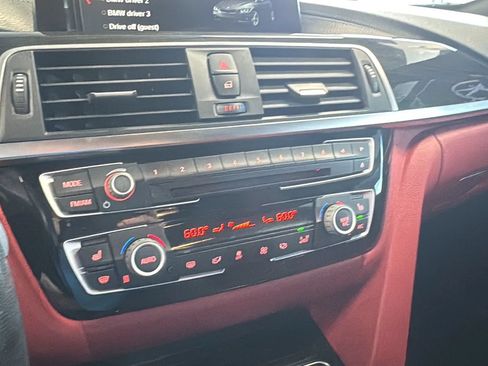 Used 2019 BMW 430i Coupe w/ M Sport Package RWD image 16