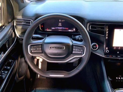 Used 2022 Jeep Wagoneer Series II image 5