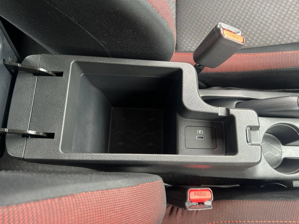 Certified 2025 Nissan Versa SR w/ Trunk Package FWD image 25