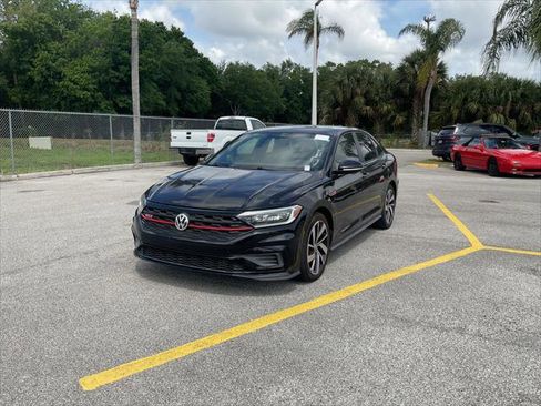 Used 2019 Volkswagen Jetta GLI image 3