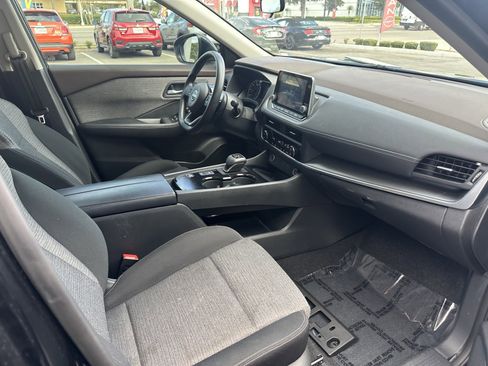 Certified 2023 Nissan Rogue SV image 23