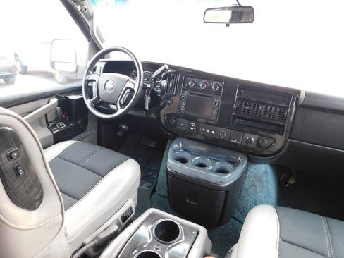 Used 2016 Chevrolet Express 2500 RWD image 37