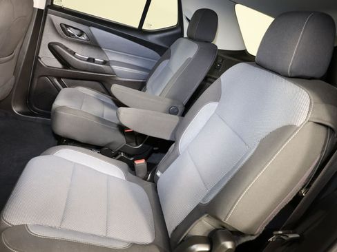 Used 2019 Chevrolet Traverse LT FWD image 10