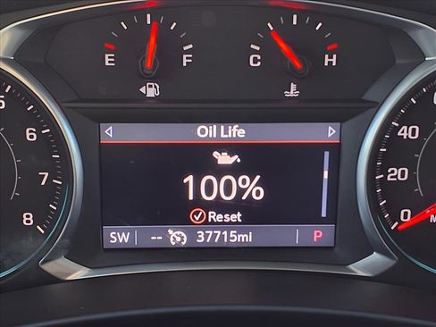 Used 2022 Chevrolet Equinox Premier image 28