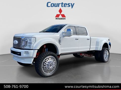 Used 2022 Ford F450 Platinum w/ FX4 Off-Road Package AWD/4WD image 1