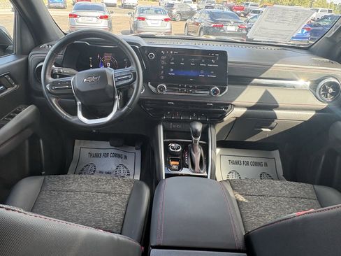 Used 2023 Chevrolet Colorado Z71 image 15