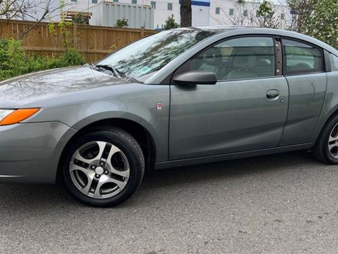 Used 2005 Saturn ION Level 3 w/ Travel Pkg FWD image 3