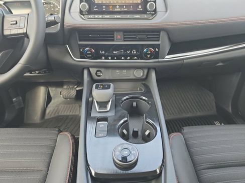 New 2026 Nissan Rogue SV AWD/4WD image 3