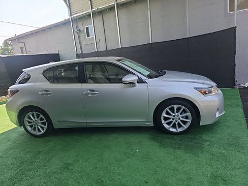 Used 2012 Lexus CT 200h Premium FWD image 2