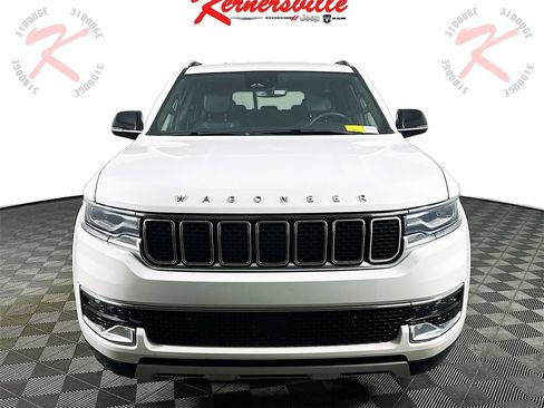 Used 2024 Jeep Wagoneer L Series II w/ Flexible Seating Group image 2