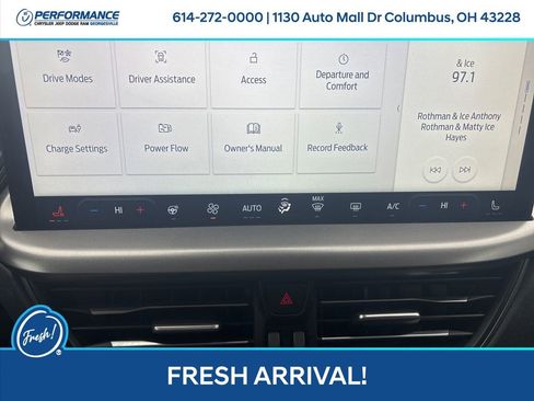 Used 2024 Ford Escape SE image 23