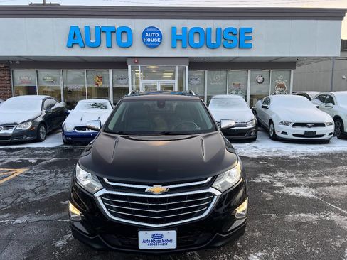 Used 2018 Chevrolet Equinox Premier image 2