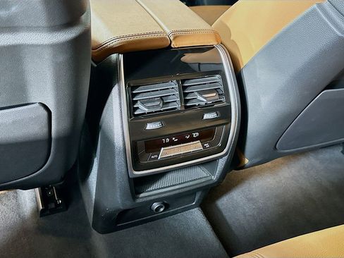 Used 2021 BMW X5 xDrive40i w/ M Sport Package image 26