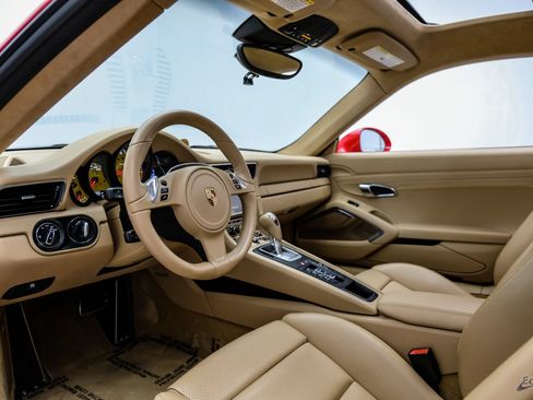 Used 2014 Porsche 911 Turbo S AWD/4WD image 41