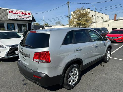 Used 2012 Kia Sorento LX image 4