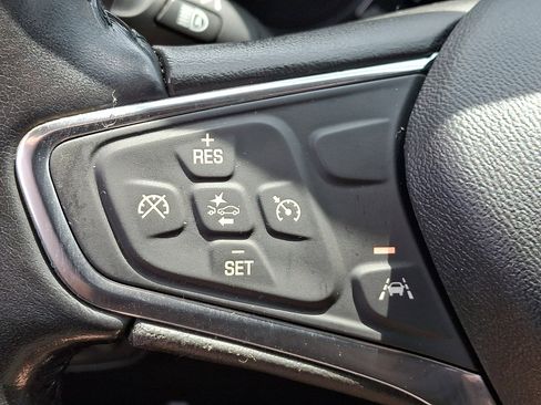 Used 2020 Chevrolet Equinox LT FWD image 22