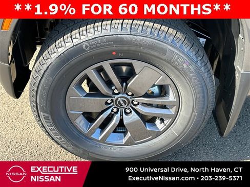 New 2025 Nissan Frontier SV image 8