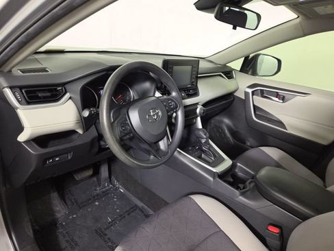Used 2021 Toyota RAV4 XLE FWD image 14
