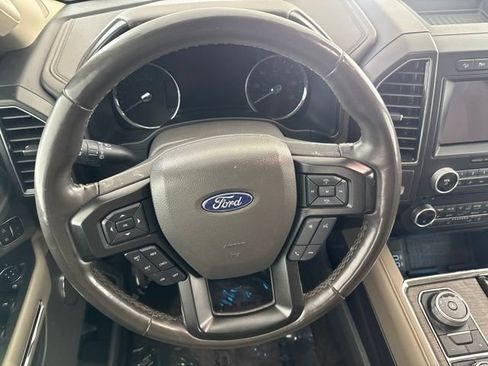 Used 2018 Ford Expedition Limited AWD/4WD image 25