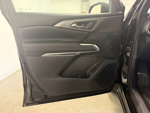 Certified 2025 Chevrolet Traverse LT image 10