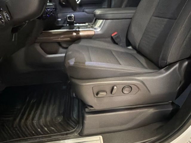 Used 2025 Chevrolet Silverado 1500 LT Trail Boss w/ Convenience Package II AWD/4WD image 11