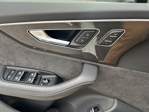 Certified 2022 Audi SQ7 Prestige AWD/4WD image 32