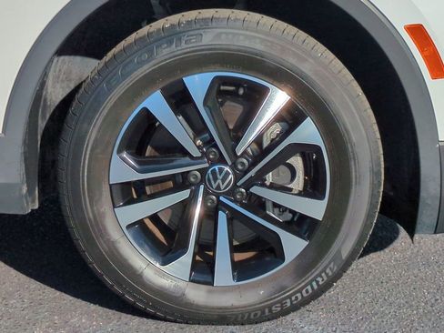 Used 2022 Volkswagen Tiguan S image 11