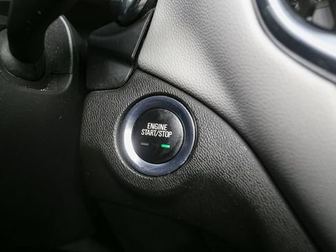 Used 2020 Chevrolet Equinox LS FWD image 24