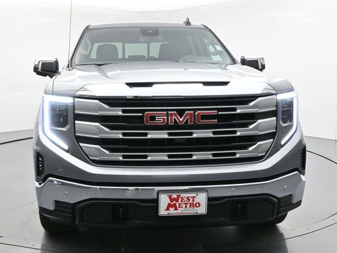 New 2026 GMC Sierra 1500 SLE image 22