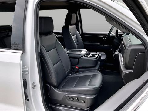 Used 2025 GMC Sierra 1500 SLT AWD/4WD image 9