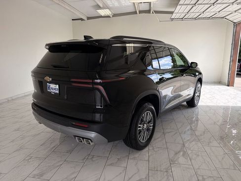 New 2026 Chevrolet Traverse LT w/ Driver Confidence Package FWD image 8