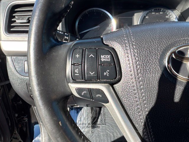 Used 2019 Toyota Highlander SE AWD/4WD image 23